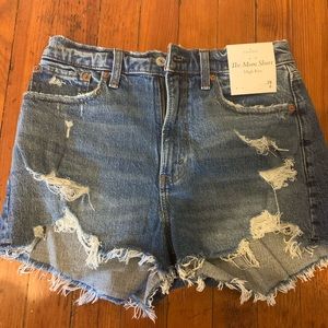 NWT Abercrombie high rise Curve Love Mom Short
